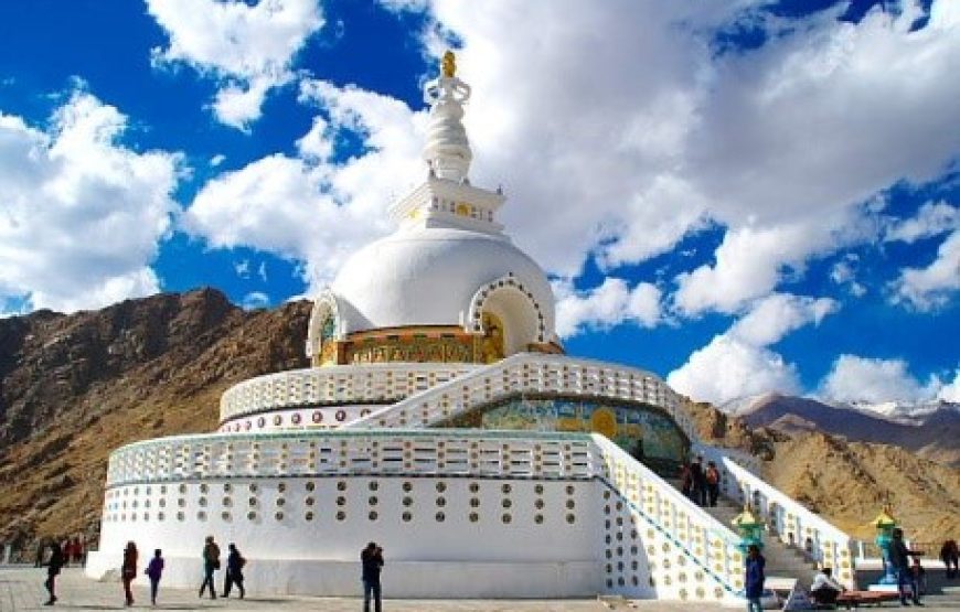 Serenity & Splendor: Kashmir to Ladakh (9 Nights 10 Days)